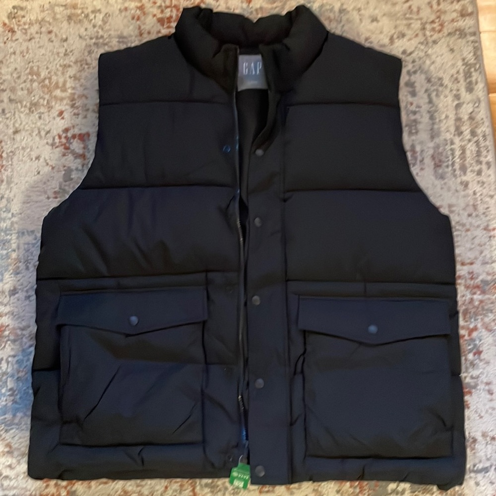 Gap men’s puffer vest